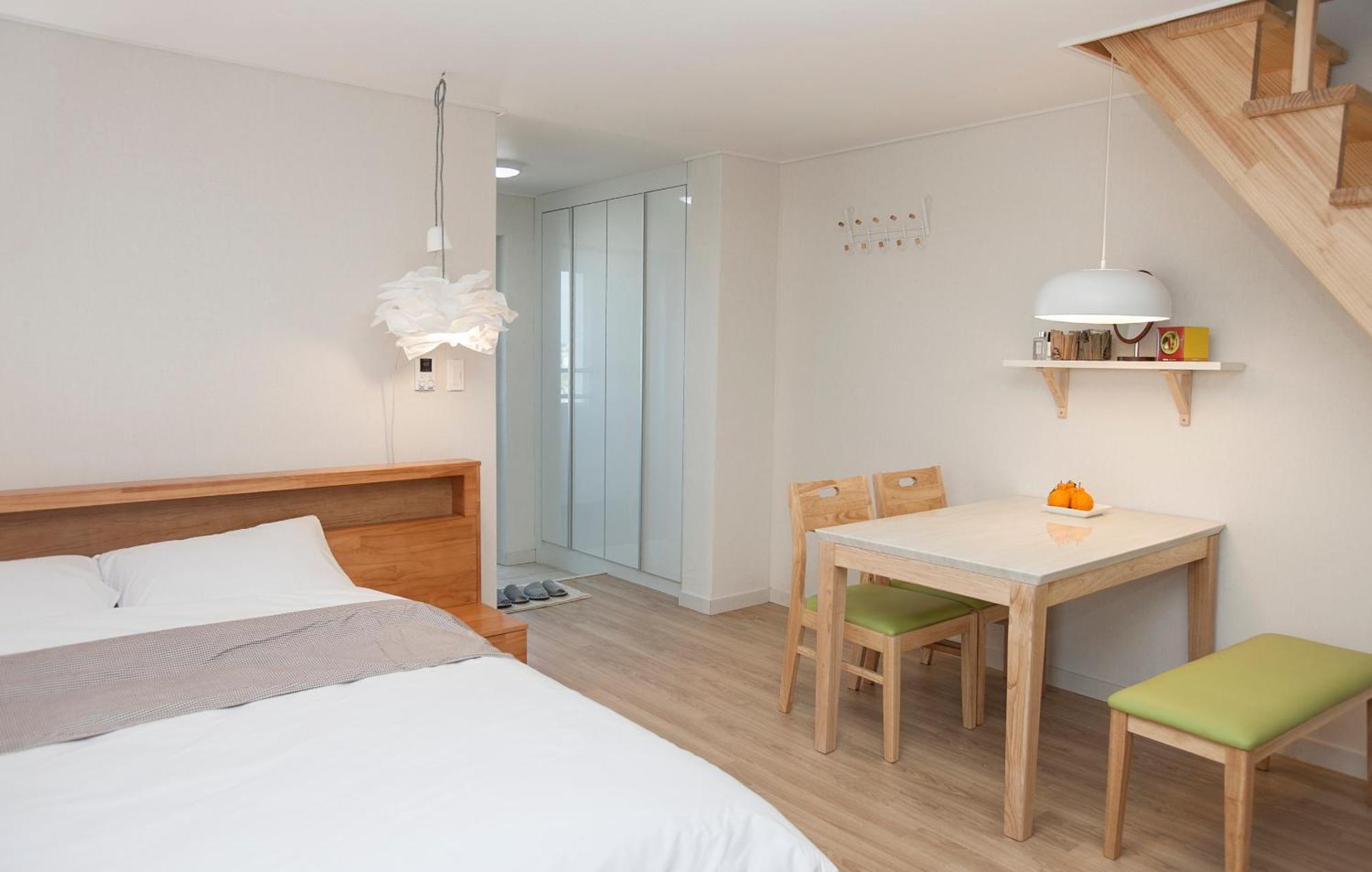 Jeju Aria Pension Exterior photo