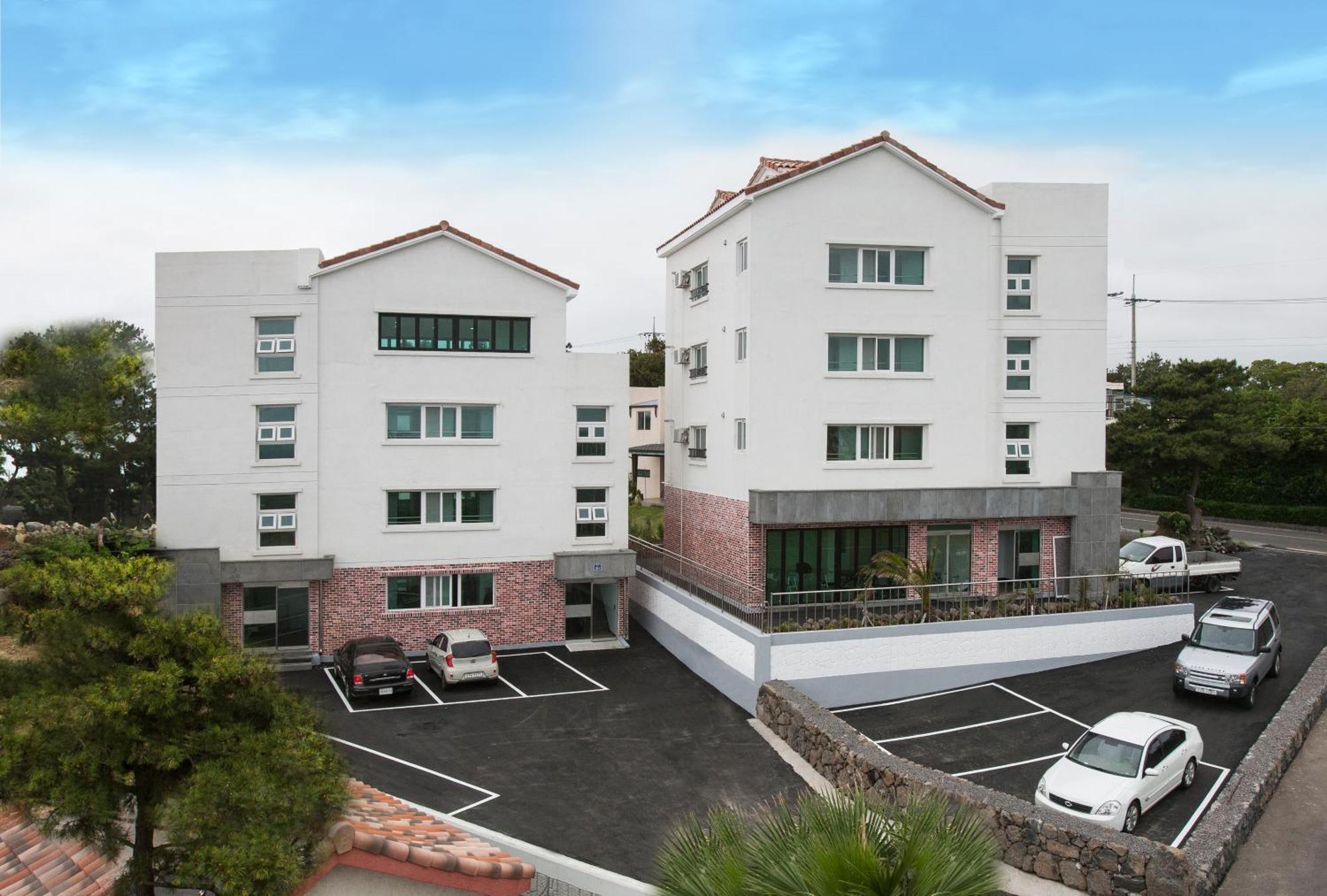 Jeju Aria Pension Exterior photo